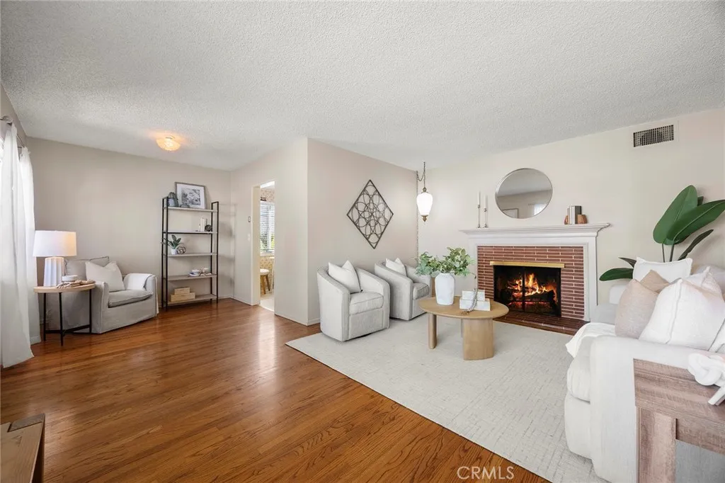 1836 W Southgate, Fullerton, California 92833 home-pic-17