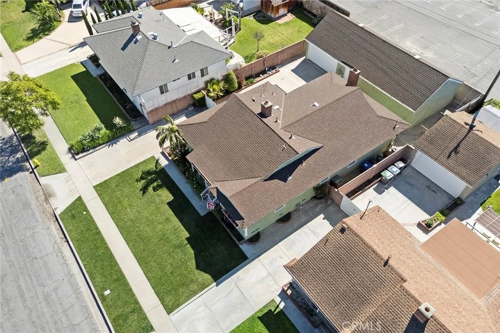 1836 W Southgate, Fullerton, California 92833 home-pic-33