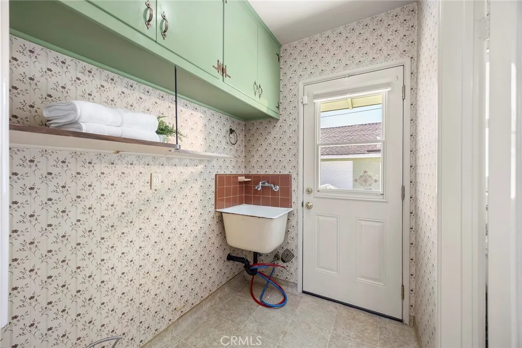 1836 W Southgate, Fullerton, California 92833 home-pic-20