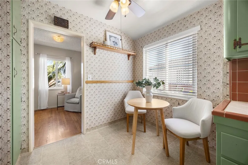 1836 W Southgate, Fullerton, California 92833 home-pic-19