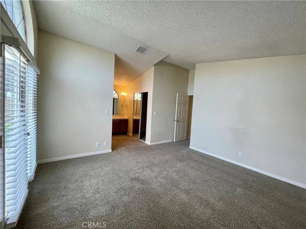 4763 W Avenue L8, Lancaster, California 93536 home-pic-16