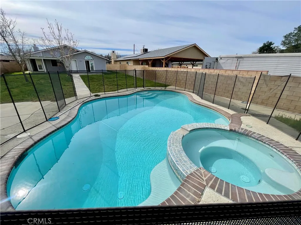4763 W Avenue L8, Lancaster, California 93536 home-pic-2