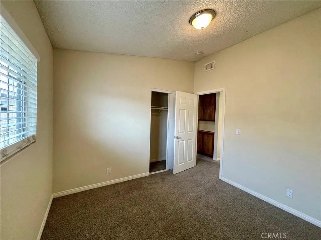 4763 W Avenue L8, Lancaster, California 93536 home-pic-18