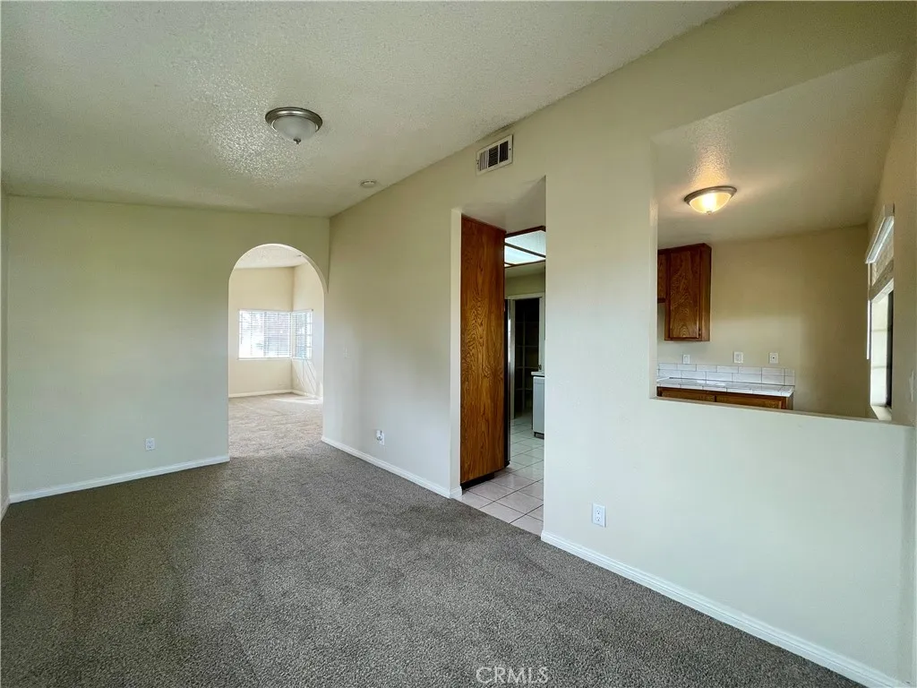 4763 W Avenue L8, Lancaster, California 93536 home-pic-11