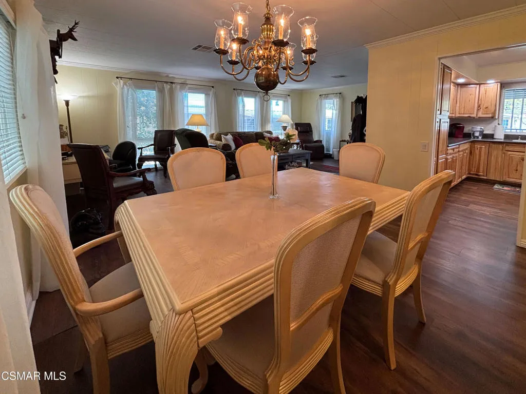 01DiningToLR 01DiningToLR
