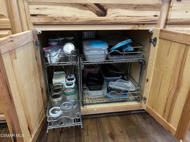 01KitchenPullOuts