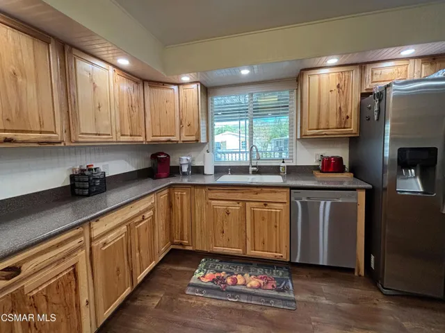 01KitchenToWindow
