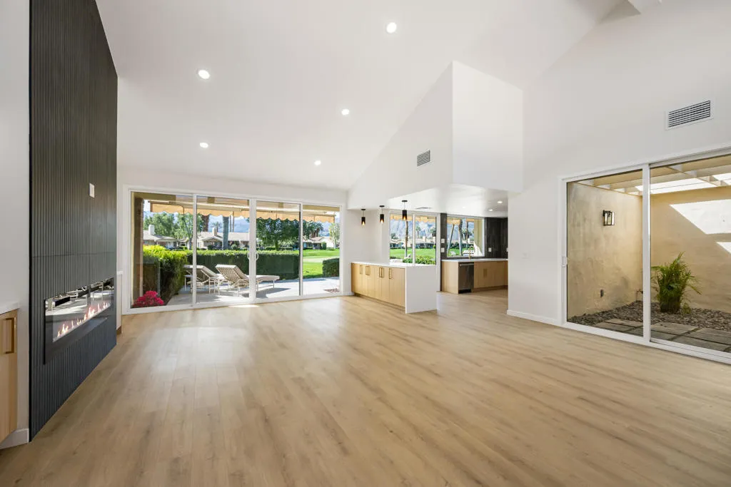 251 Calle Del Verano, Palm Desert, California 92260 home-pic-4