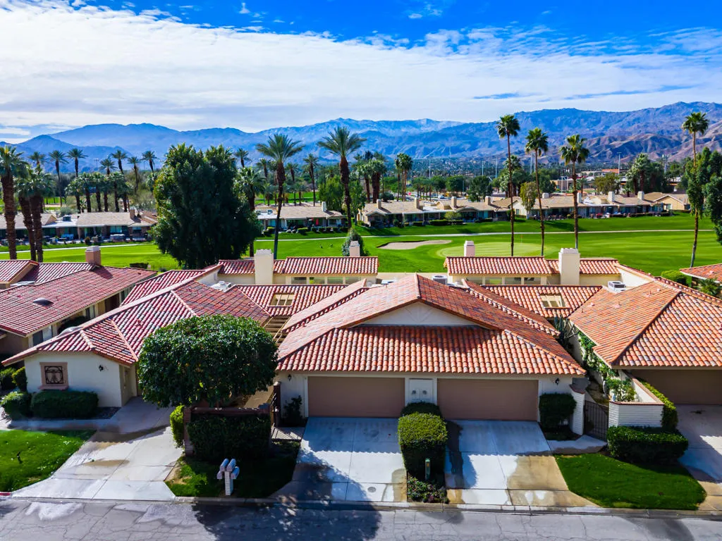 251 Calle Del Verano, Palm Desert, California 92260 home-pic-31