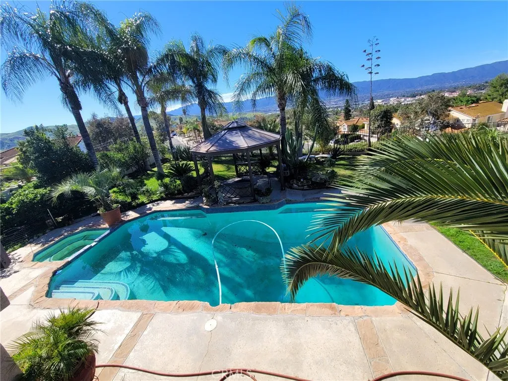 560 Calhoun Street, Corona, California 92879 home-pic-25
