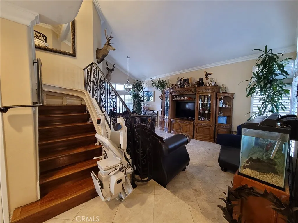 560 Calhoun Street, Corona, California 92879 home-pic-5