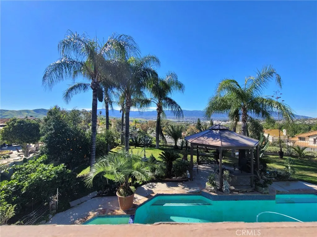 560 Calhoun Street, Corona, California 92879 home-pic-20