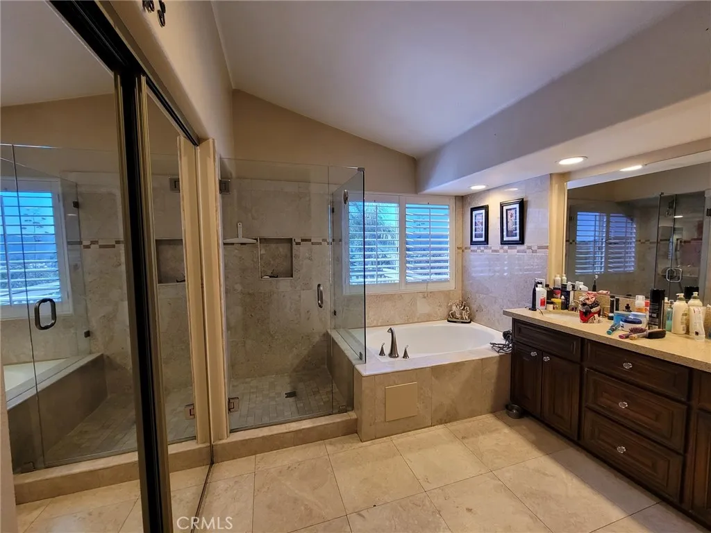 560 Calhoun Street, Corona, California 92879 home-pic-23