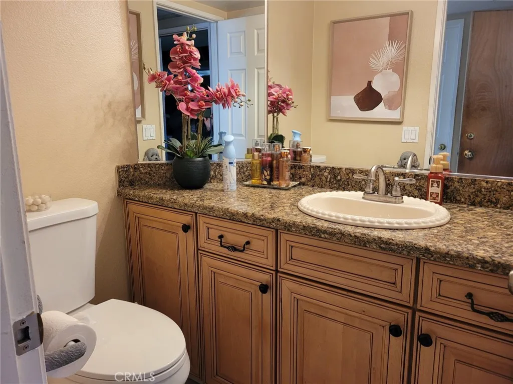 560 Calhoun Street, Corona, California 92879 home-pic-9