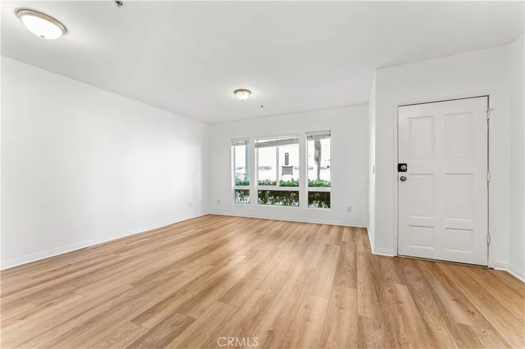 12076 S Broadway, Los Angeles, California 90061 home-pic-7