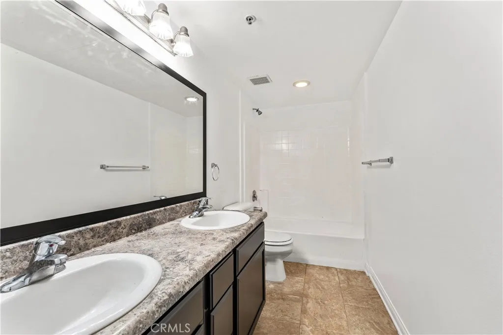 12076 S Broadway, Los Angeles, California 90061 home-pic-33