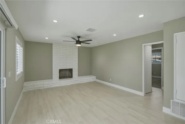 5874 Olive, Rialto, California 92377