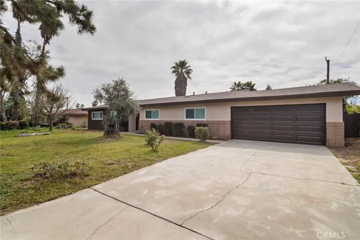 5874 Olive, Rialto, California 92377