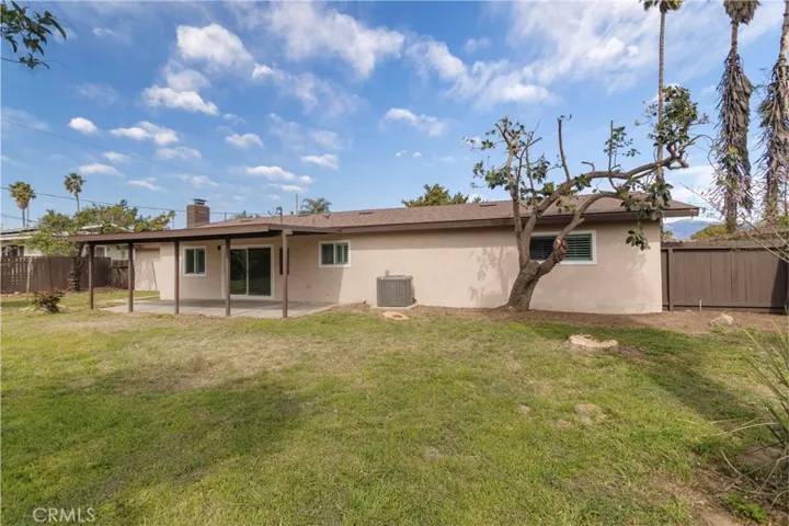 5874 Olive, Rialto, California 92377