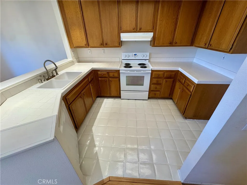 2001 Via Como 103, Corona, California 92881 home-pic-10