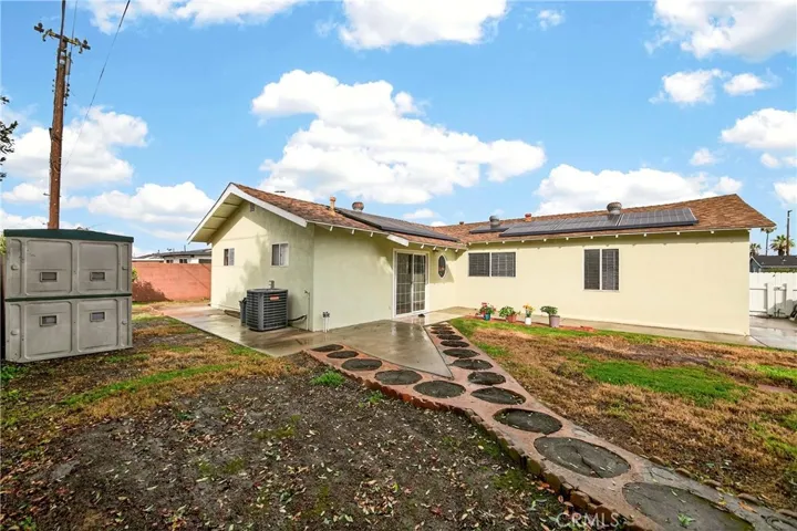 7961 La Corona Way, Buena Park, California 90620