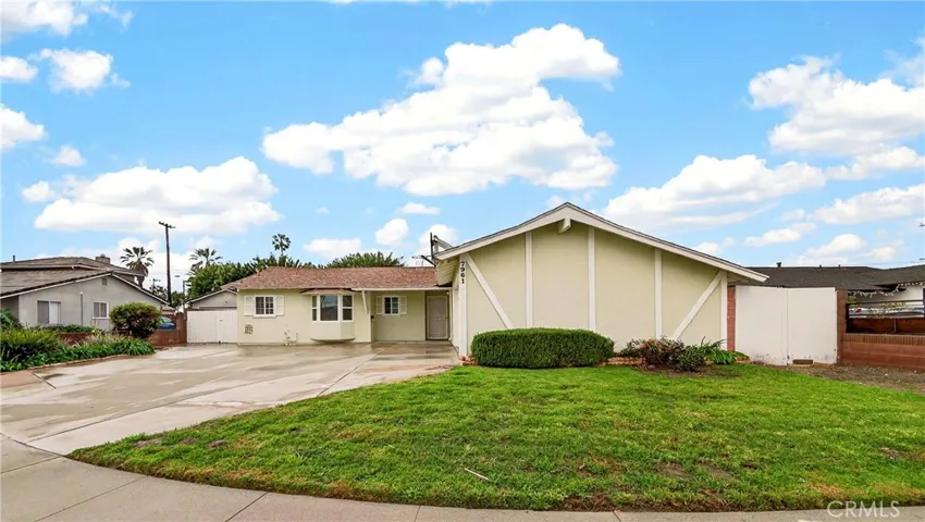 7961 La Corona Way, Buena Park, California 90620