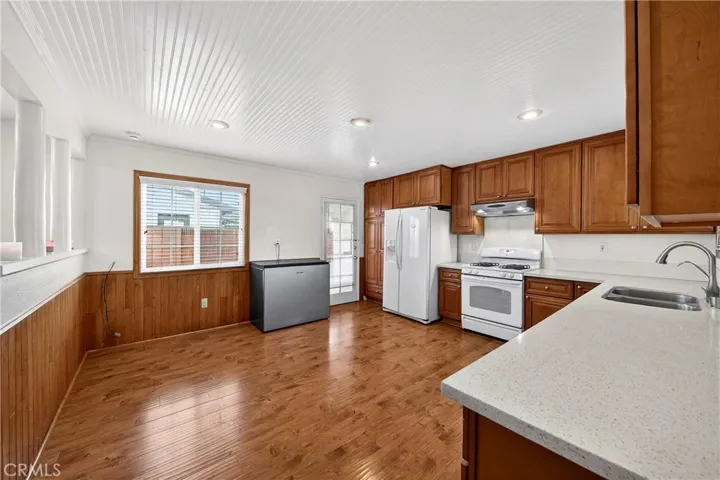7961 La Corona Way, Buena Park, California 90620