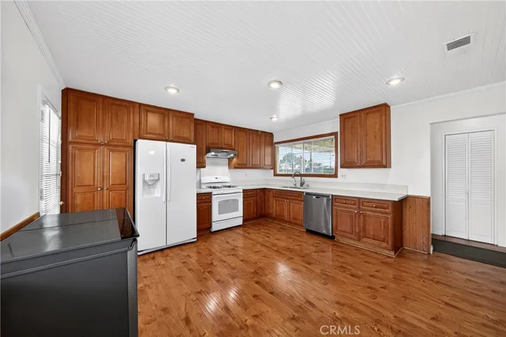 7961 La Corona Way, Buena Park, California 90620