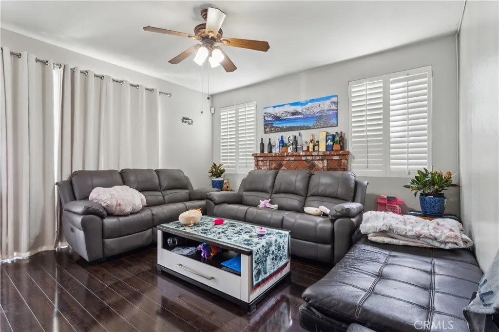 18641 Nathan Hill, Canyon Country, California 91351 home-pic-6