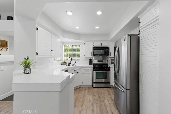 8070 E Oak Ridge Circle, Anaheim, California 92808