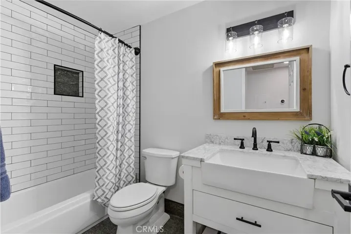 8070 E Oak Ridge Circle, Anaheim, California 92808