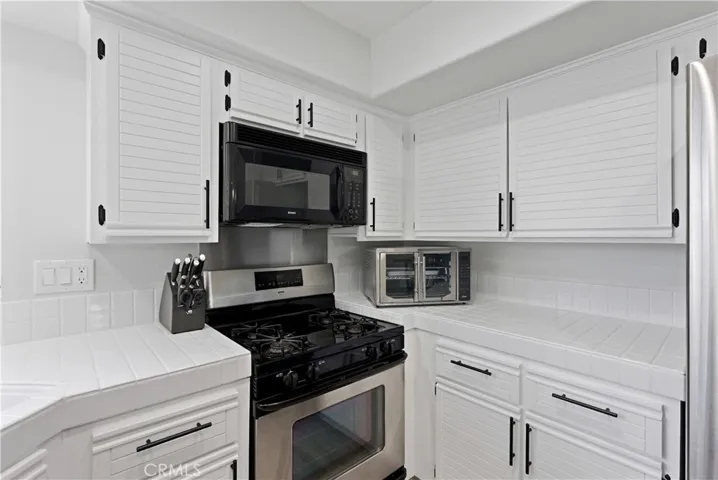 8070 E Oak Ridge Circle, Anaheim, California 92808