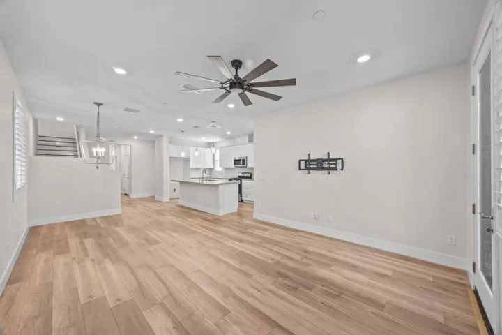 RaeAllenMedia Sonieta Ct-4