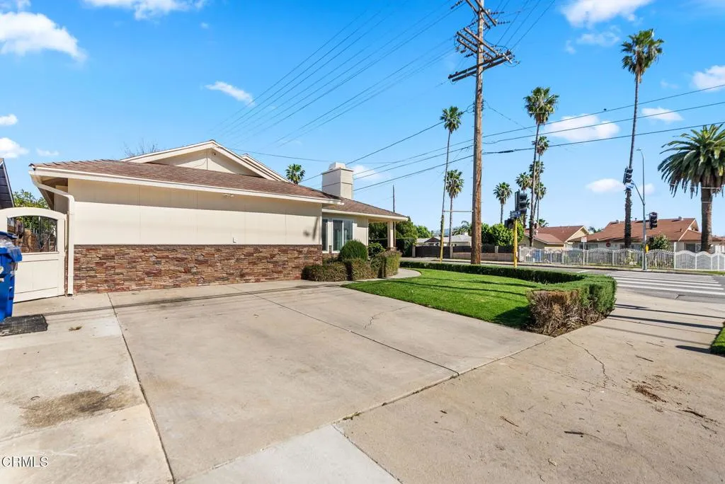 12446 Herrick Avenue, Sylmar, California 91342 home-pic-47