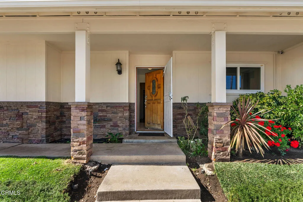 12446 Herrick Avenue, Sylmar, California 91342 home-pic-4