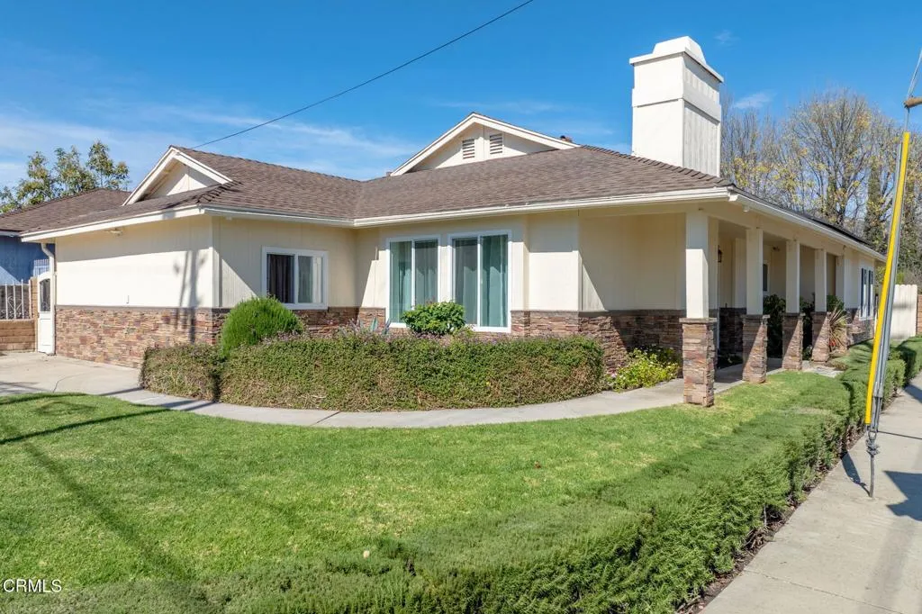 12446 Herrick Avenue, Sylmar, California 91342 home-pic-1