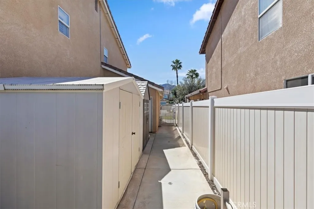 825 Derby, Corona, California 92882 home-pic-54