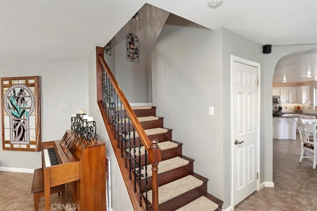 825 Derby, Corona, California 92882 home-pic-12