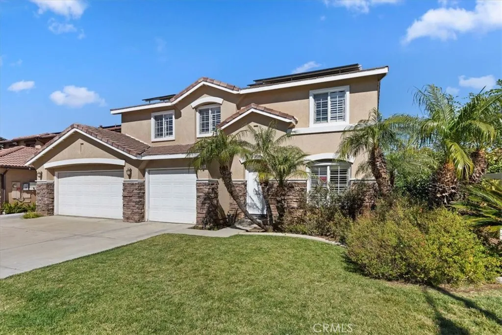 825 Derby, Corona, California 92882 home-pic-3