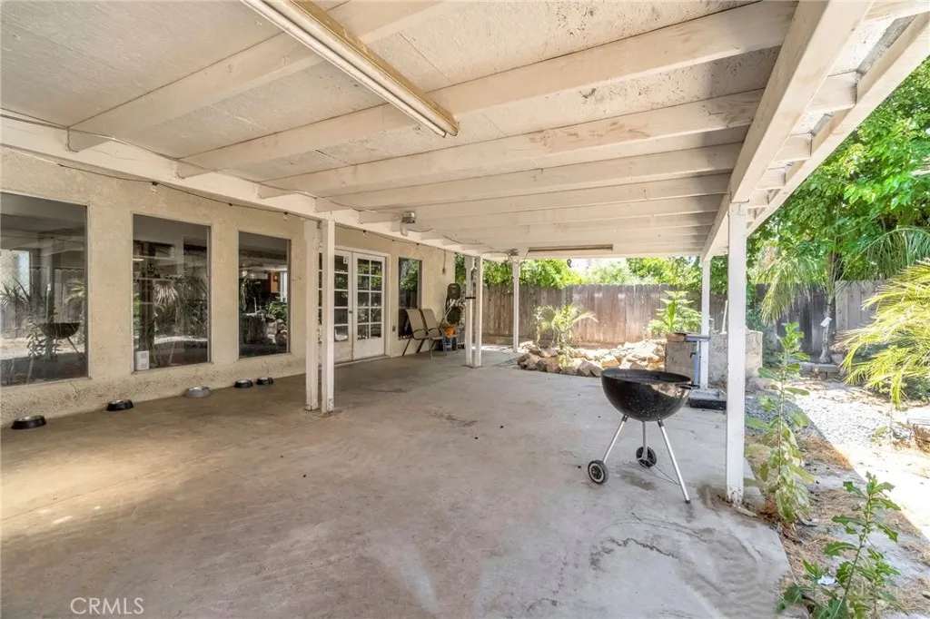 4883 E Geary Street, Fresno, California 93725 home-pic-26