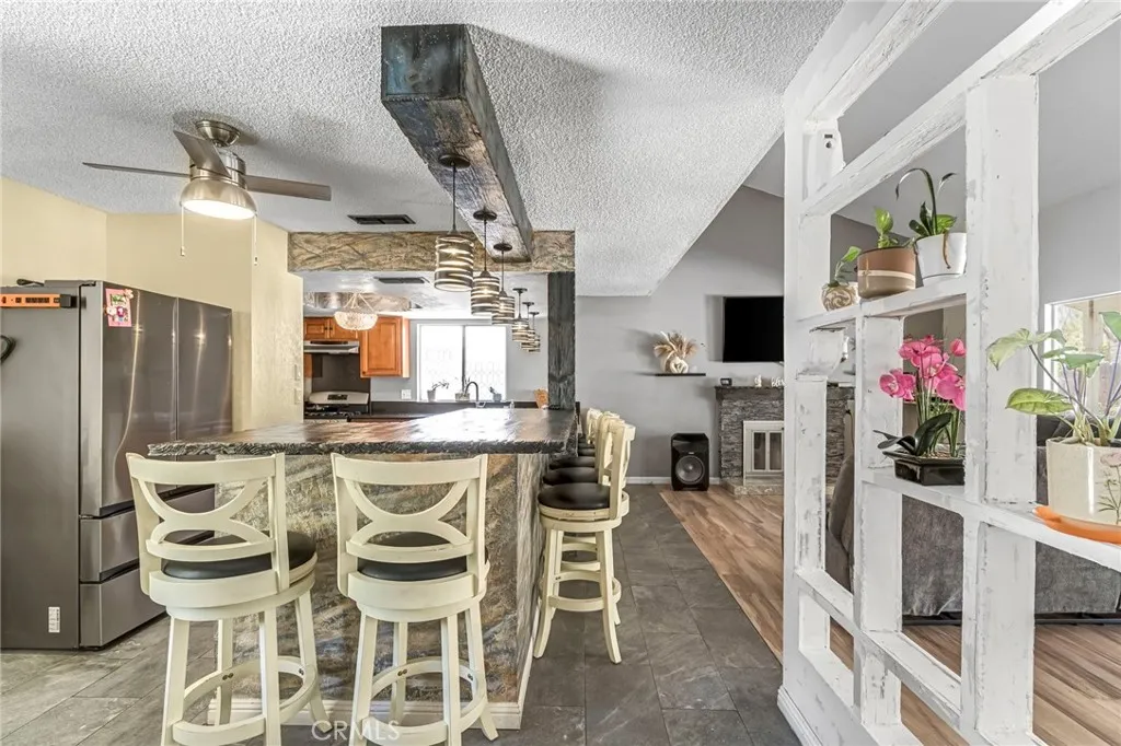 4883 E Geary Street, Fresno, California 93725 home-pic-7