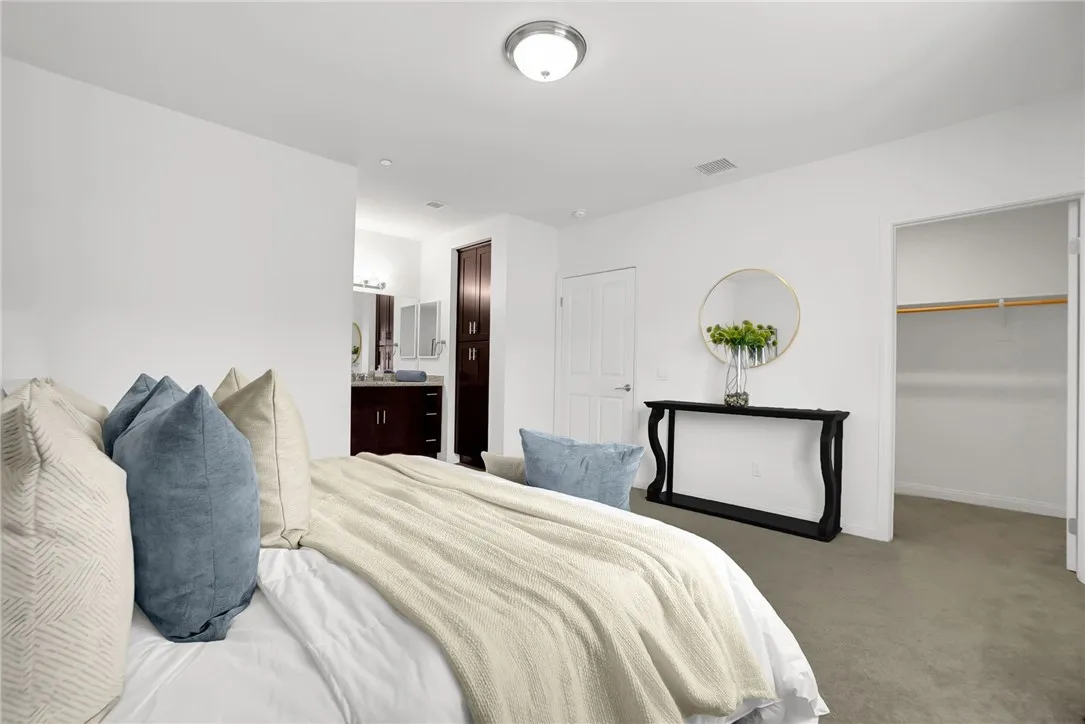 1452 S White Avenue 2, Pomona, California 91766 home-pic-17
