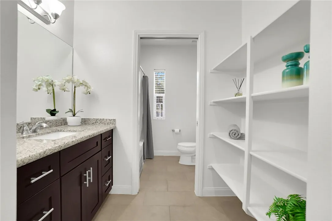 1452 S White Avenue 2, Pomona, California 91766 home-pic-21