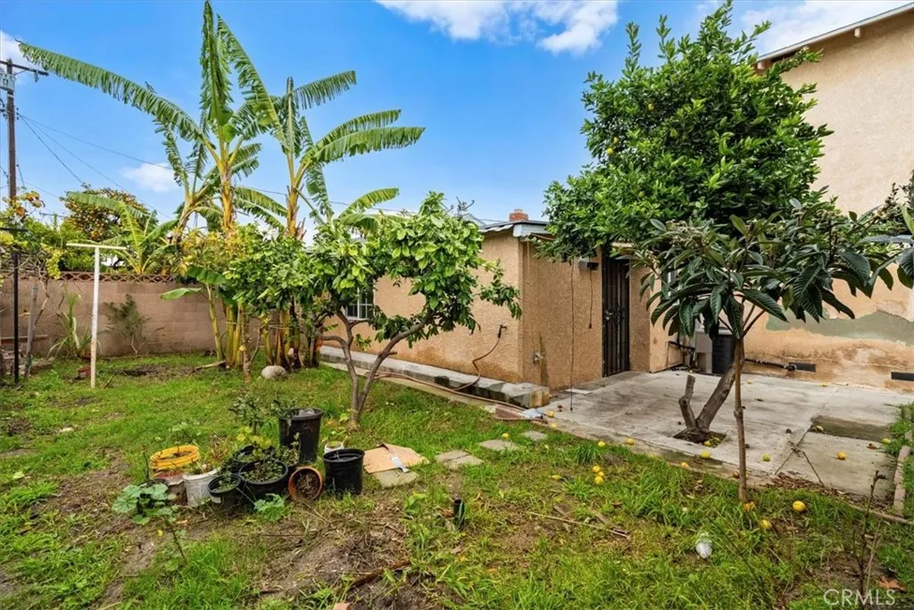 21403 Catskill Avenue, Carson, California 90745 home-pic-23