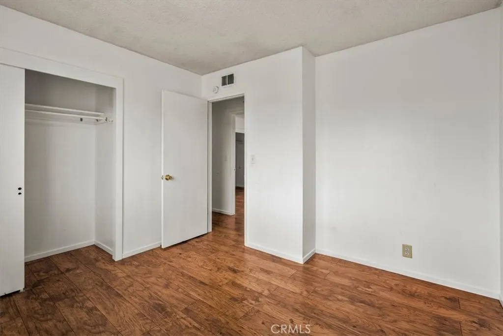 21403 Catskill Avenue, Carson, California 90745 home-pic-21