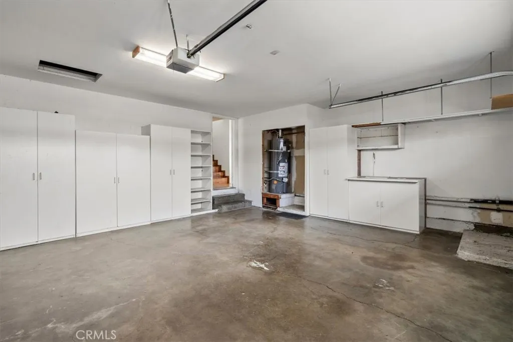 21403 Catskill Avenue, Carson, California 90745 home-pic-14