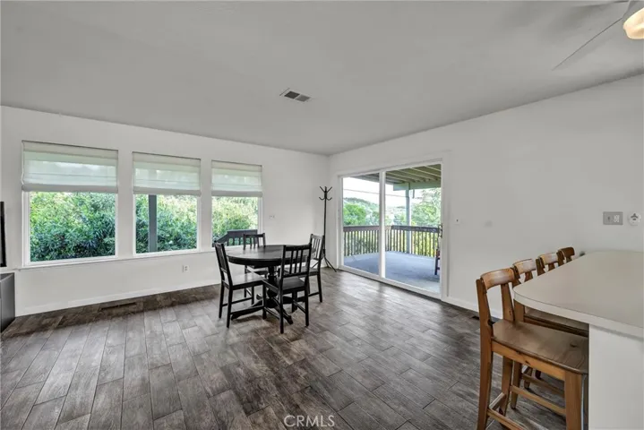 Picture windows & slider to capture the views