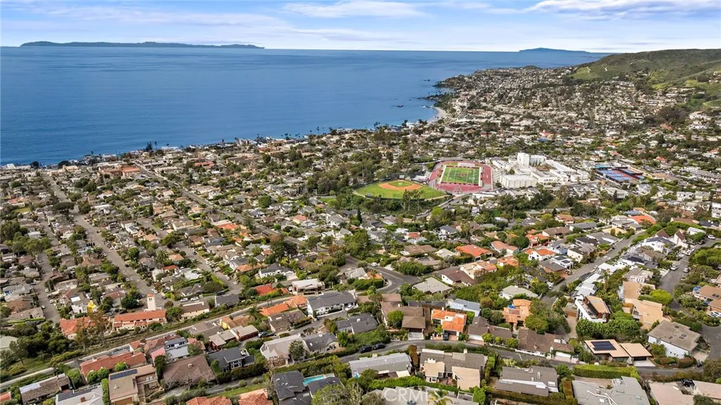 980 Temple Hills, Laguna Beach, California 92651 home-pic-31