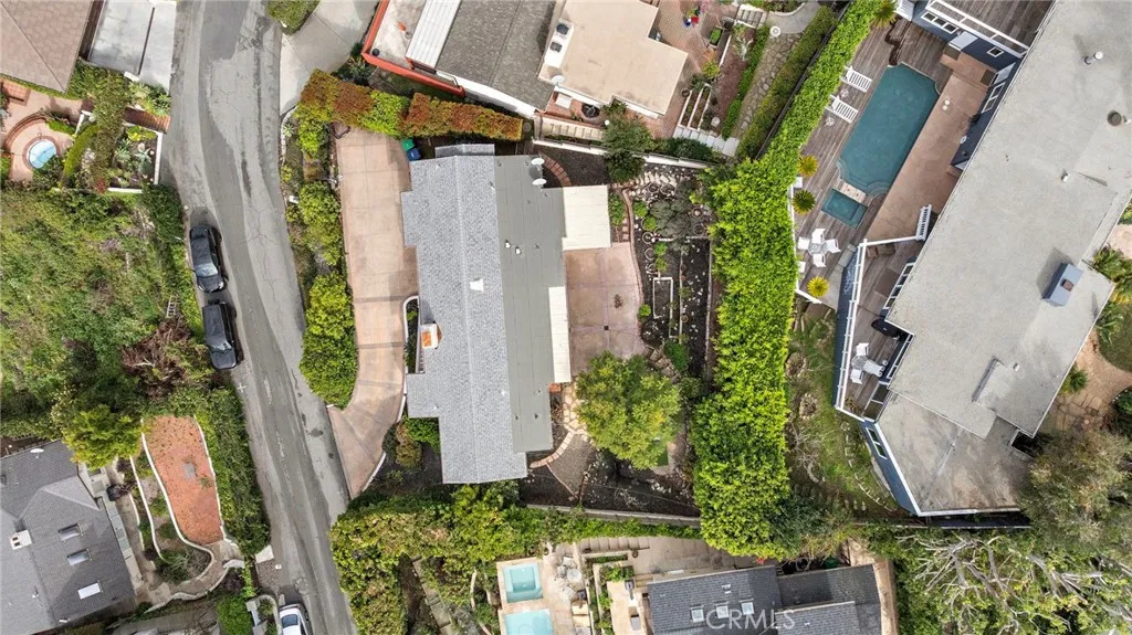 980 Temple Hills, Laguna Beach, California 92651 home-pic-25