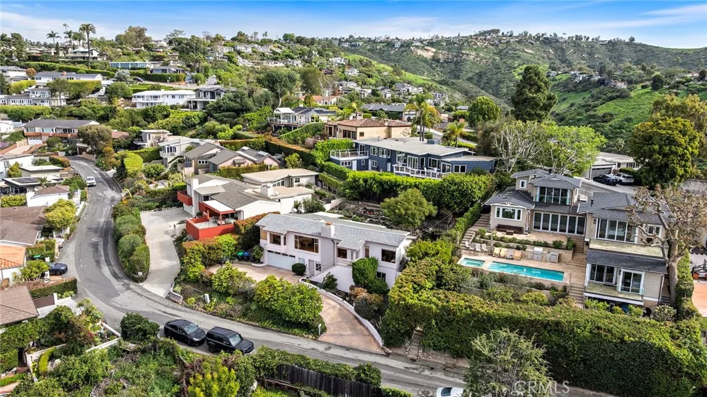 980 Temple Hills, Laguna Beach, California 92651 home-pic-22